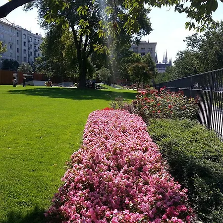 Balaton Delux * Budapest